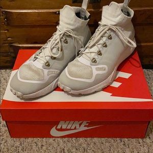 Nike Zoom Talaria Flyknit mid shoes